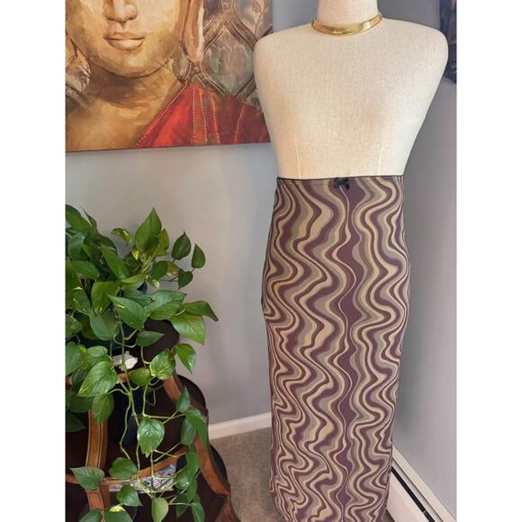 Urban Outfitter Y2K Style Wave Printed Maxi Mesh Maxi Skirt - Picture 4 of 10